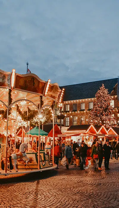 Christmas Market in Düsseldorf - Experience the Magic at the Old Town Market 2