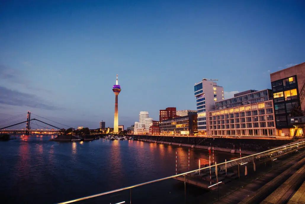 Nächtlicher Medienhafen Nächtlicher Medienhafen Düsseldorf am Rhein